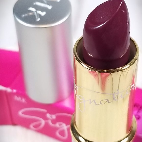 Mary Kay Signature Cream Lipstick - Black Raspberry *Retired* - Picture 2 of 5